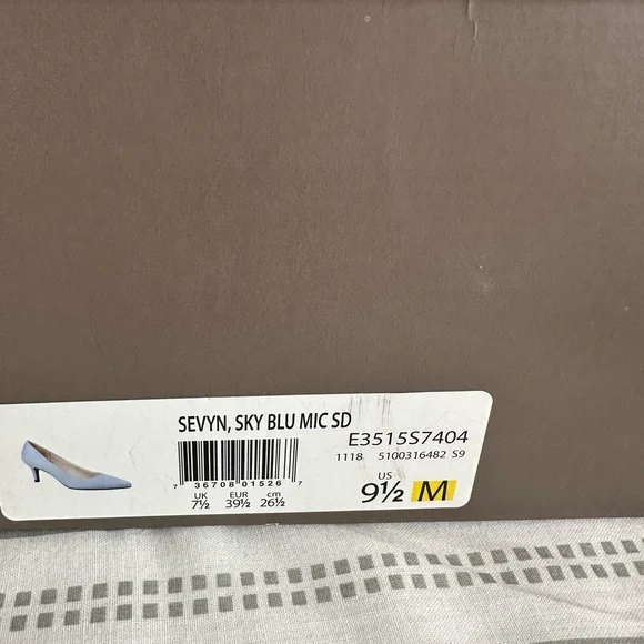 Life stride light blue shoes new in box. - Picture 5 of 5